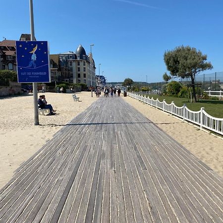 Cote Plage - Magnifique Appartement De Charme A Trouville Sur Mer - Linge - Lit Fait - Parking - Wifi - Classe Par L'Office Du Tourisme Ngoại thất bức ảnh