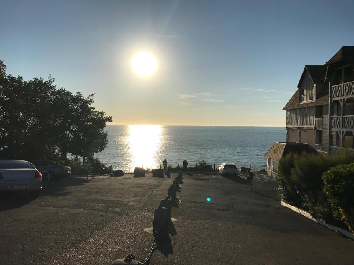 Cote Plage - Magnifique Appartement De Charme A Trouville Sur Mer - Linge - Lit Fait - Parking - Wifi - Classe Par L'Office Du Tourisme Ngoại thất bức ảnh