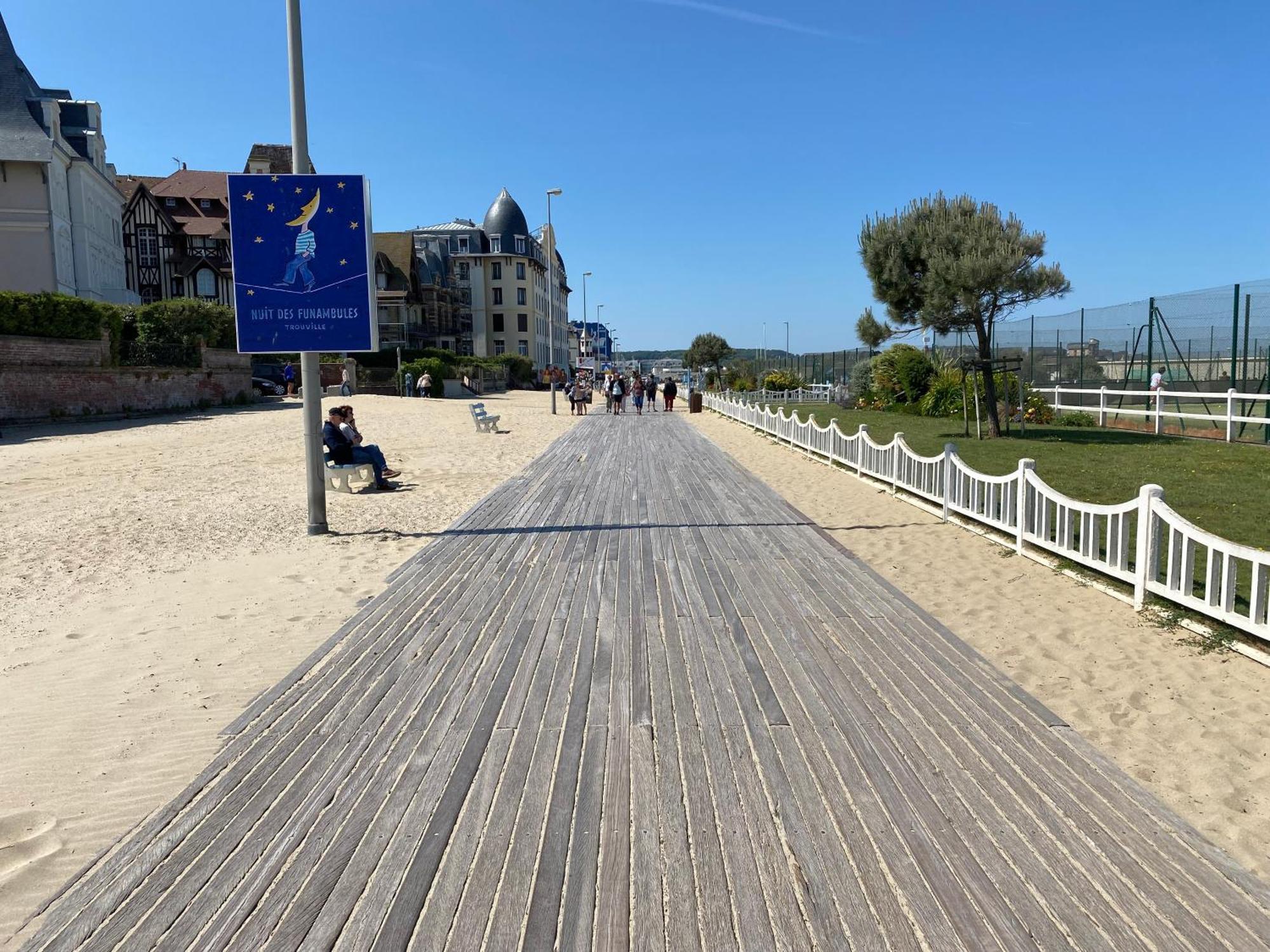 Cote Plage - Magnifique Appartement De Charme A Trouville Sur Mer - Linge - Lit Fait - Parking - Wifi - Classe Par L'Office Du Tourisme Ngoại thất bức ảnh
